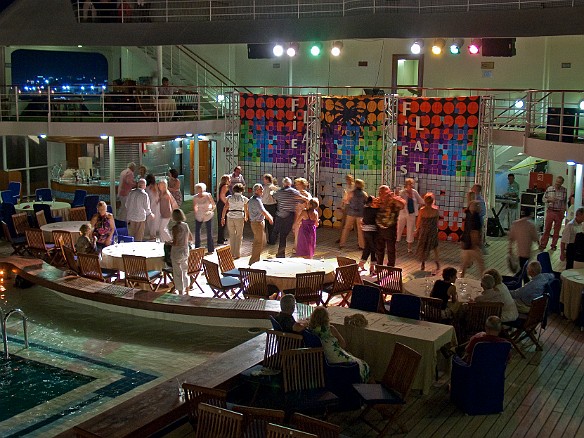 Back onboard, a poolside dance party before we depart San Juan Jan 18, 2010 10:12 PM : SilverSea Caribbean Cruise 2010
