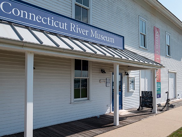 OnrustCTRiverCruise2019-001 A beautiful Sunday morning for a CT River brunch cruise leaving from the CT River Museum in Essex