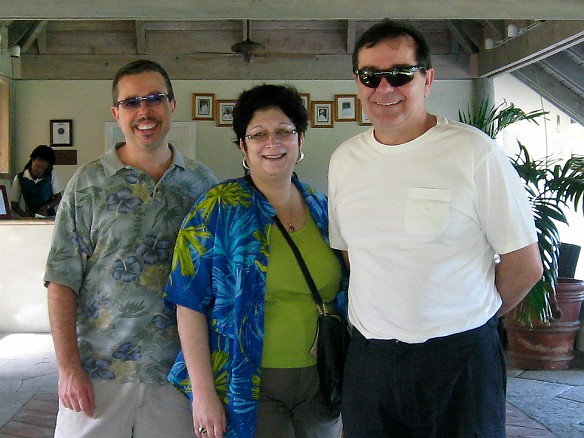 On Saturday morning, Peter James (and his wife Marie) from Hamilton, Canada joined us for a trip into town Jan 10, 2009 9:25 AM : Antigua 2009-01, David Zeleznik, Maxine Klein, Peter James, Peter and Marie James