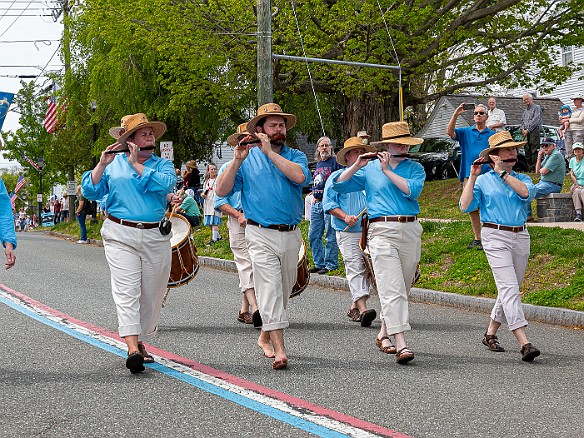 BurningOfTheShips2022-034 The Bluff Point Quahog Diggers Band from Groton, CT