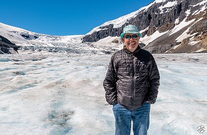 ColumbiaIcefield-029 The intrepid glacial explorer ❄❄