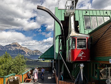 Jasper-027 Tuesday morning, we took the Jasper Sky Tram which climbs 3200 ft to the upper tram station at 7475 ft. From there it's possible to hike another 630 ft in...