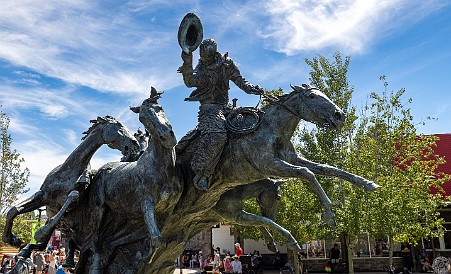 Stampede-013 Remington-esque statues throughout the fairgrounds