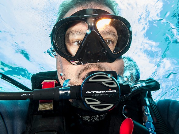 Yep, that's me. Self portrait waiting to descend on the USS Kittiwake Jan 18, 2017 1:26 PM : David Zeleznik, Diving