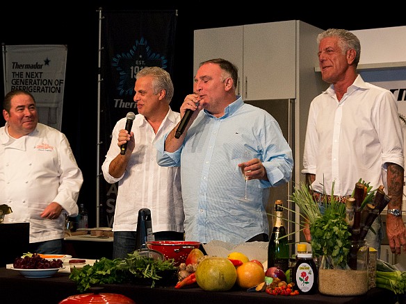 Then it is onto the stage for the, now well lubricated, judges to build up the suspense as they get ready to announce the winner Jan 15, 2017 1:25 PM : Anthony Bourdain, Emeril Lagasse, Eric Ripert, José Andrés