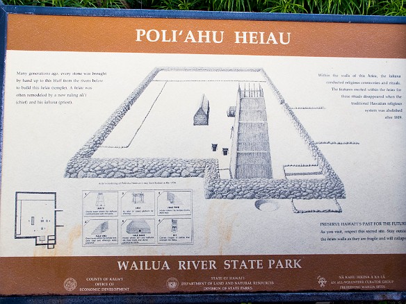 Farther up on a bluff overlooking the Wailua River is the Poli'ahu heiau May 19, 2012 5:06 PM : Kauai