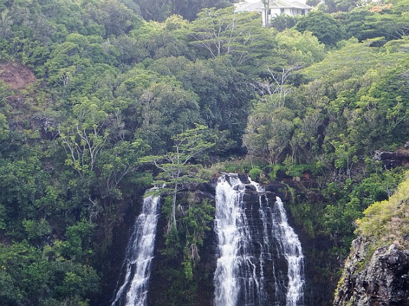 Across the road from the Poli'ahu heiau is Opaeka'a Falls May 19, 2012 5:18 PM : Kauai