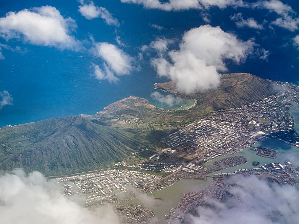 Flying into Honolulu over Koko Crater at lower left and Hanauma Bay top center May 11, 2013 1:35 PM : Oahu