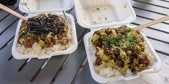 Oahu-031-Enhanced-NR Time to satisfy our poke bowl cravings for lunch at this excellent hole in the wall, this is the real deal, none of that New England wannabe approximation!