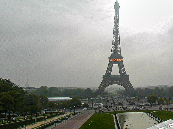 Paris2000-010 The Eiffel Tower from the Trocadero, 10 months into the new millenium