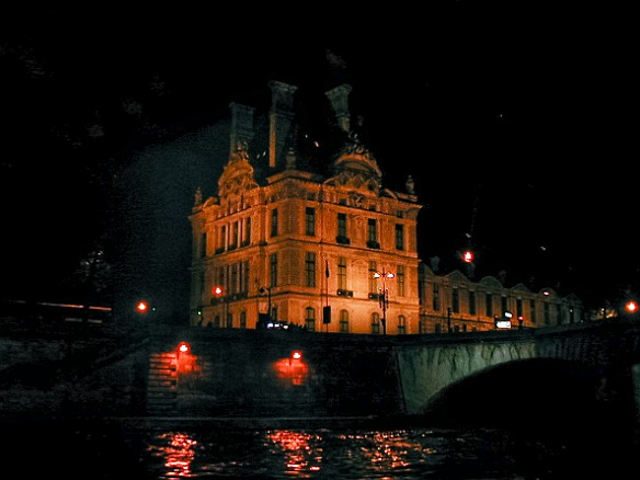 Paris2000-039 Night sights along the Seine