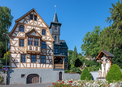 Boppard2025-013 This house had its own outdoor shrine