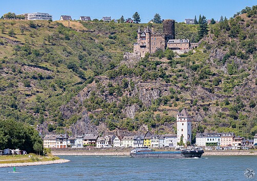 Boppard2025-038 Burg Katz (Cats Castle) was built larger and more imposing by the Counts of Katzenelnbogen in 1370 to compete with the Archbishops of Trier for the right to...