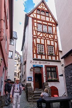 Cochem2025-041 Our local tour guide couldn't have looked more the part!