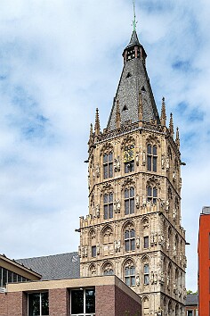 Cologne2025-032 The tower of Cologne's old town hall