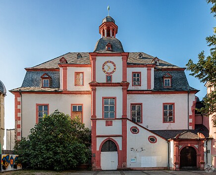 Koblenz2025-028 So what does the face below the clock do? Well, it's called the 