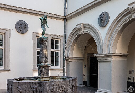 Koblenz2025-035 Through the arches we find the 