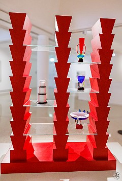 Glasgow2024-017 'Adesso Pèro' bookcase and glass goblets by Ettore Sottsass