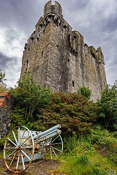 IsleOfSkye2024-014 Eilean Donan Castle is one of the most iconic castles in Scotland, located across a bridge from the Isle of Skye on the mainland. Little did we know until we...