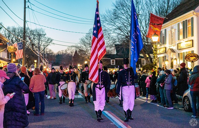 TreesInTheRigging2024-005 The Sailing Masters of 1812 fife and drum corps lead the parade