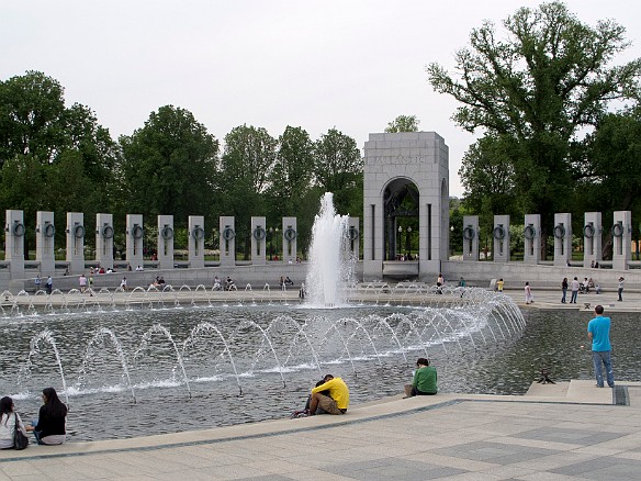 Mar 30, 2011 6:03 PM : National World War II Memorial, Washington DC